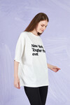 Kadın Kabartma Nakışlı Kompak Oversize Tişört 23126 Beyaz